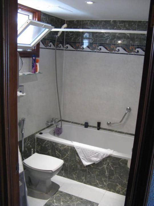 Łazienka w hotelu Bull Escorial & Spa