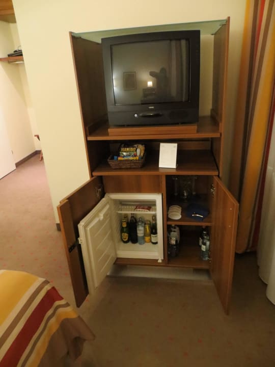 Minibar und TV NH Wien Belvedere