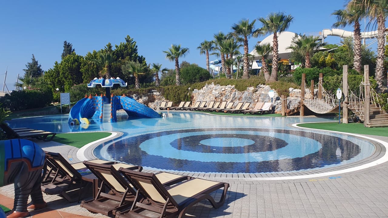 Pool Hotel Pine Bay Holiday Resort