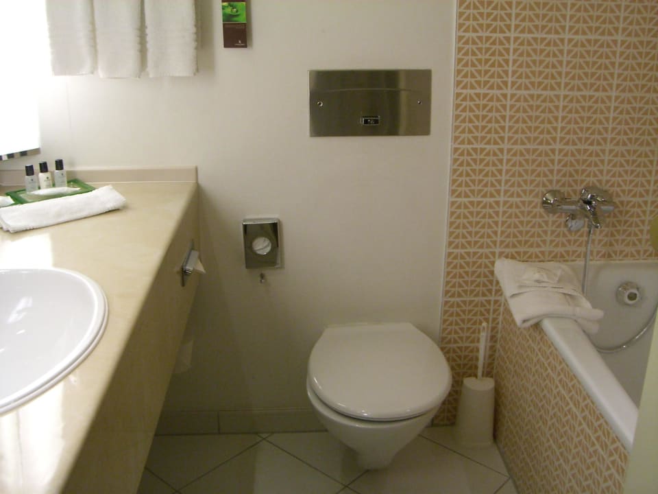 Bad Zimmer 613 The Q Quadro City Hotel