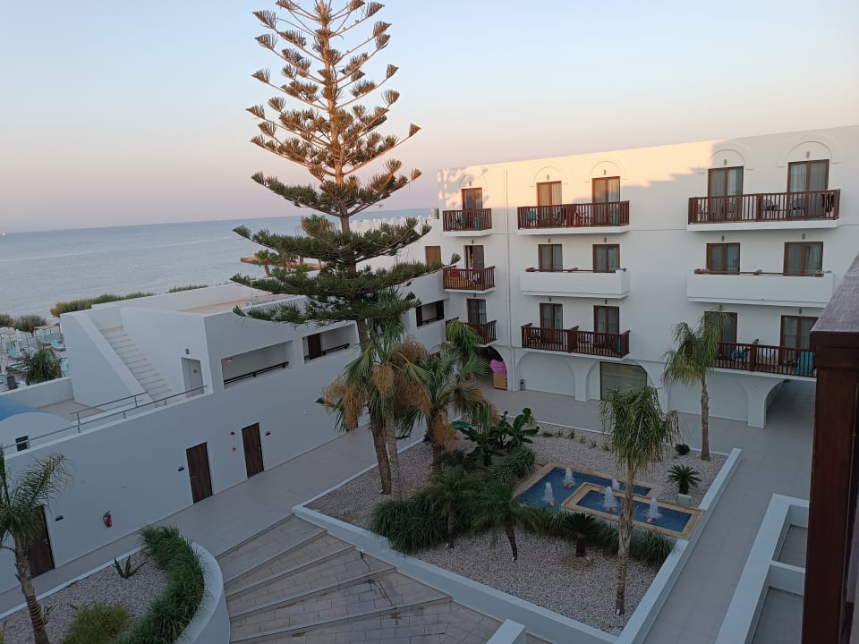 Ausblick TUI BLUE Oceanis Beach and Spa Resort