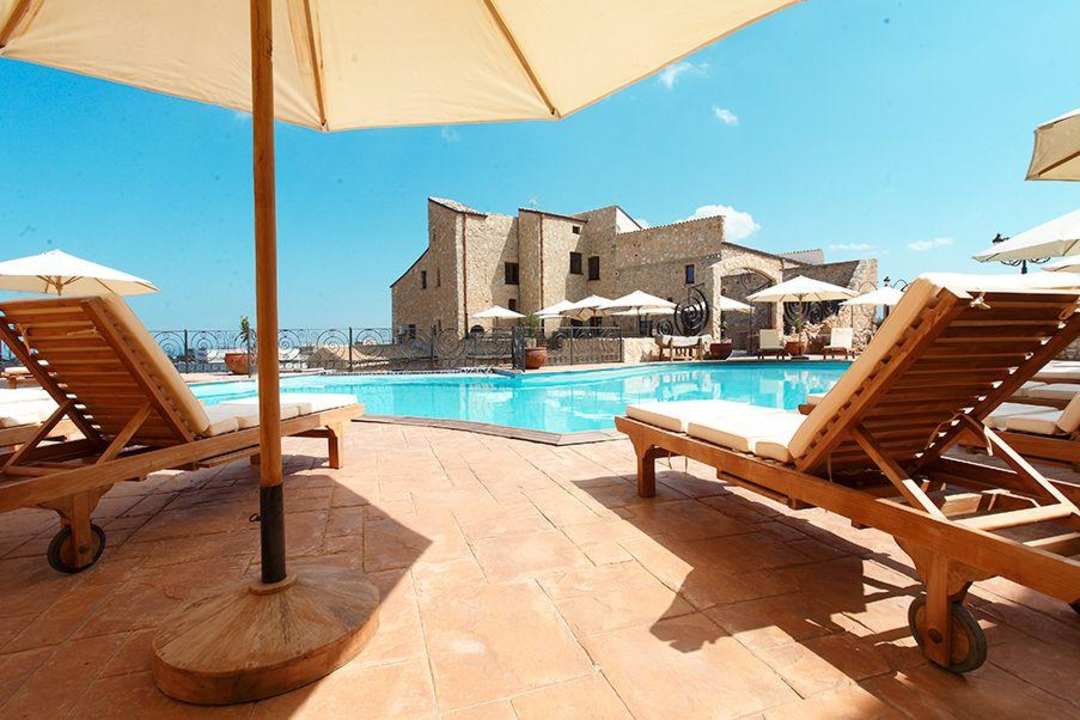 Piscina Hotel La Batia