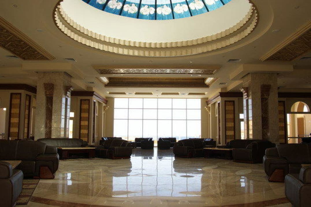 Wewnątrz Rehana Royal Beach Resort Aqua Park & Spa