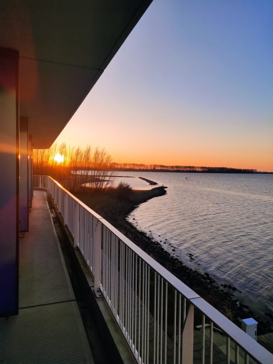 Außenansicht Fletcher Hotel-Restaurant Het Veerse Meer