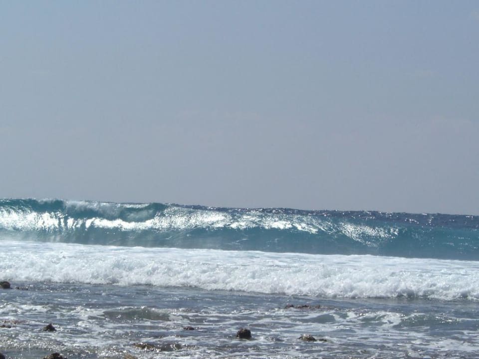 Brandung am Außenriff Cinnamon Hakuraa Huraa Maldives