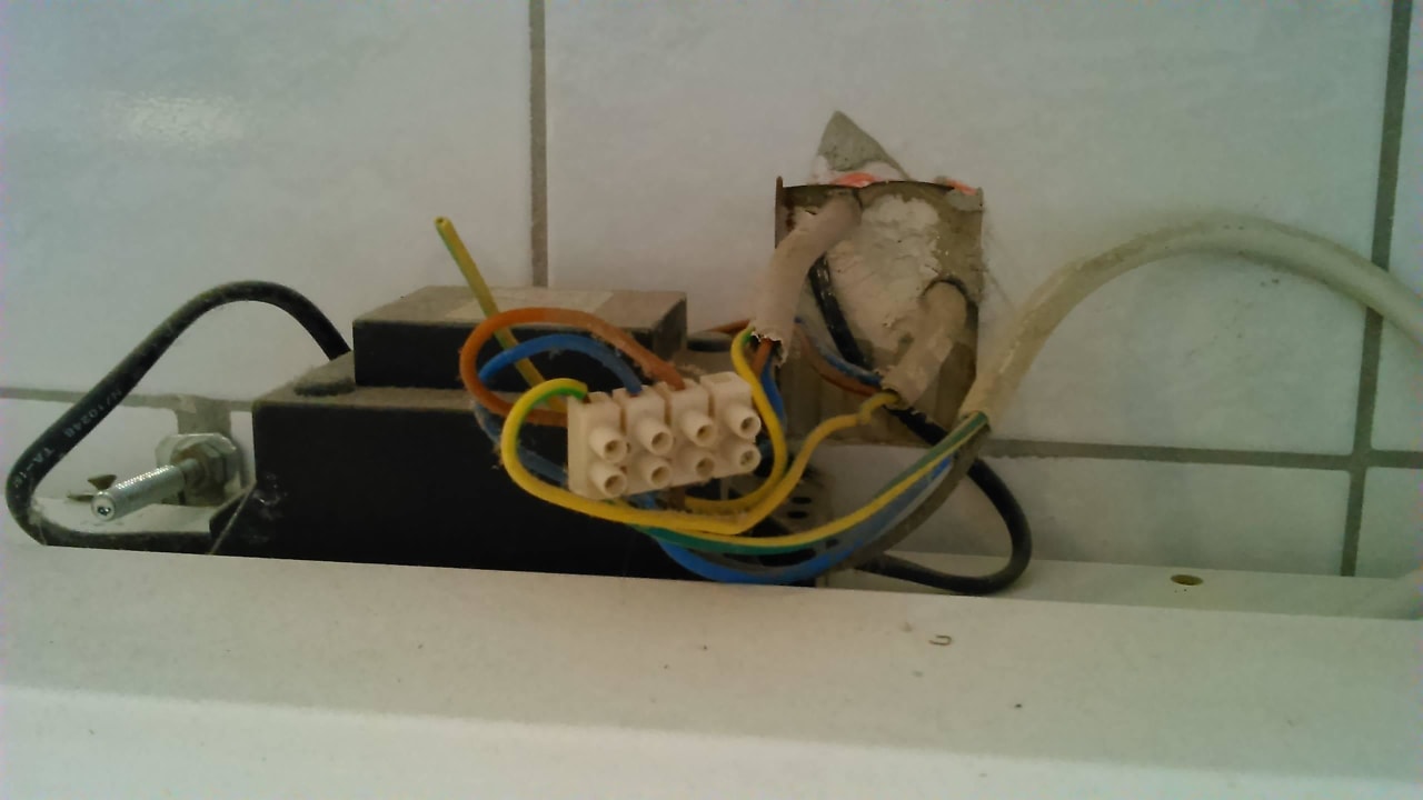 Badelektrik / Spiegelschrank Pension Gästehaus Am Purkshof