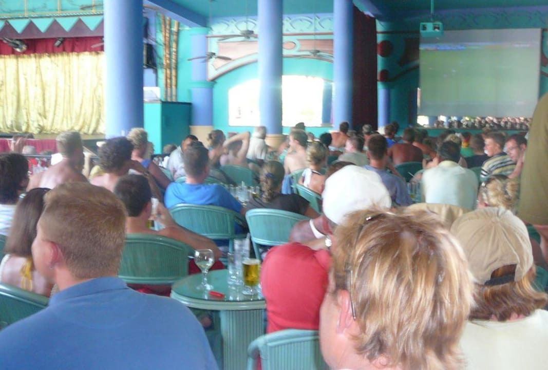Fußballübertragung Hotel Riu Bambu