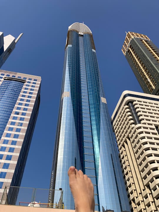 Pool Rose Rayhaan by Rotana