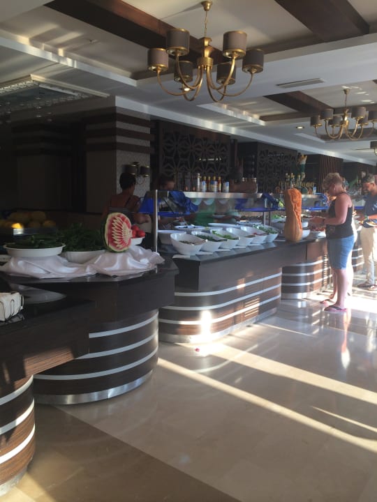 Salat-Buffet  Seaden Corolla Hotel