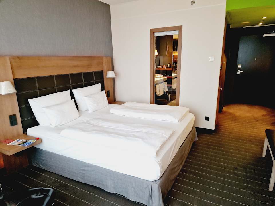Zimmer Mövenpick Hotel Stuttgart Airport
