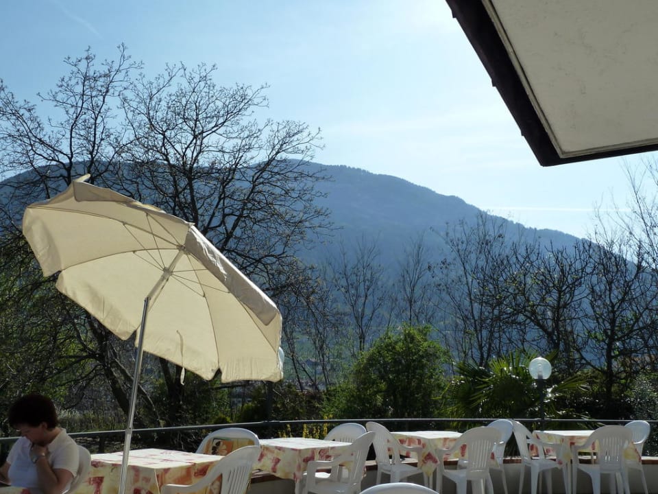 Bergblick von der Terrasse aus Hotel Laurin