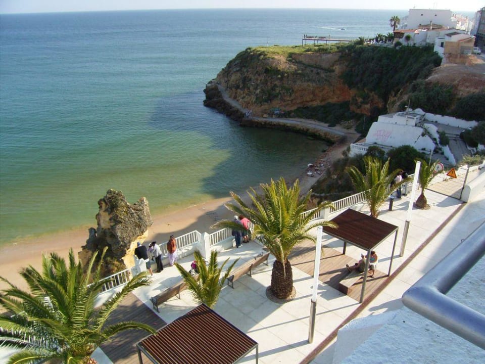 Blick von der Sonnenterrasse des Hotels aufs Meer Rocamar Exclusive Hotel & Spa