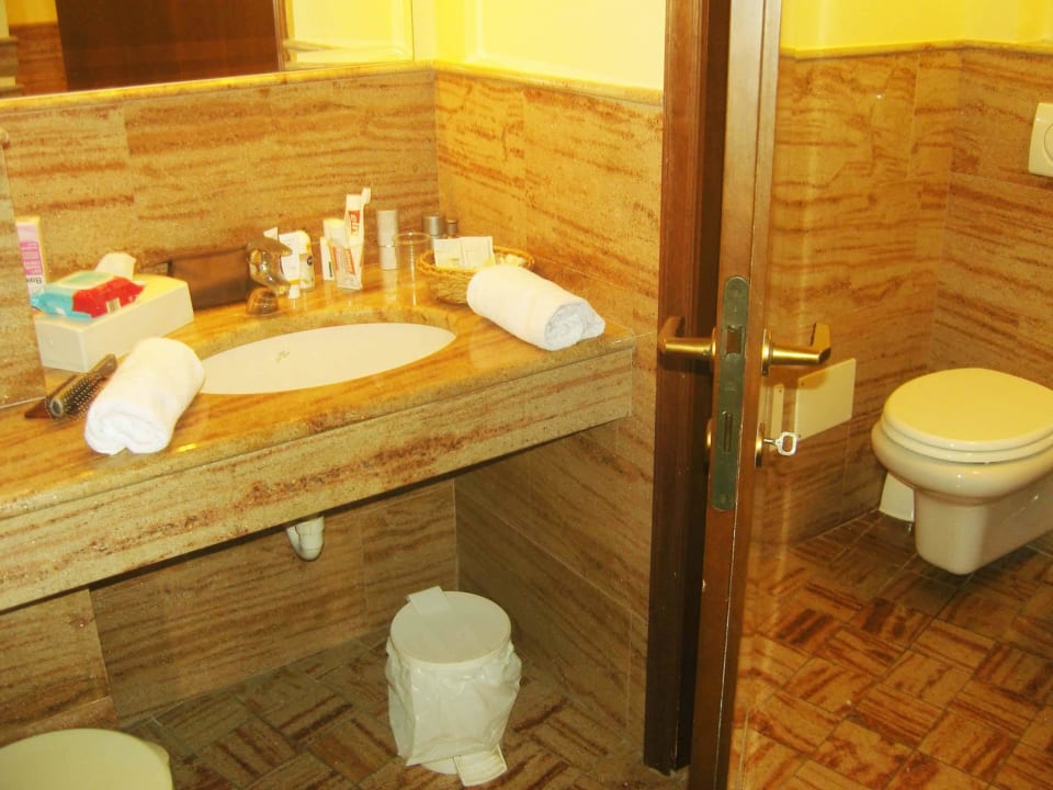 Bad u. Toilette Hotel Du Parc