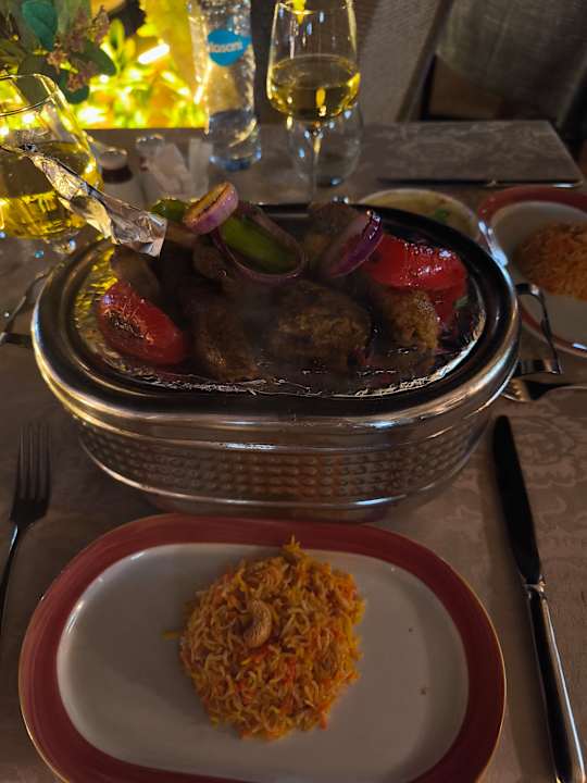 Gastro Kaisol Romance Resort
