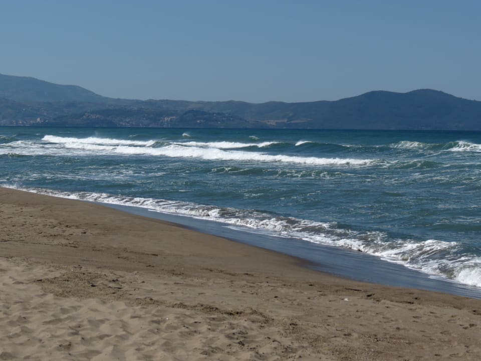 Morgens ist noch alles leer Hotel Le Palme