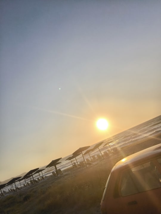 Strand Almyros Beach Resort & Spa