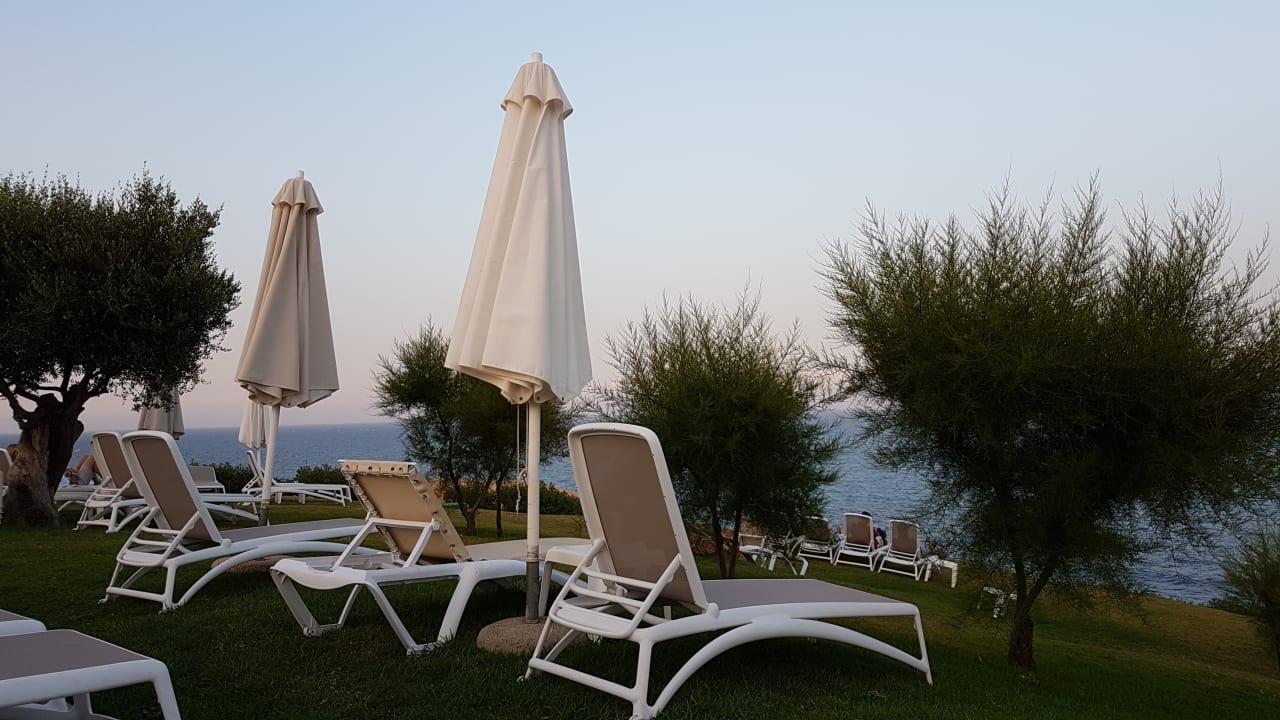 Pool blau punta reina