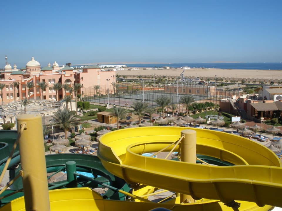 Widok ze zjeżdżalni Pickalbatros Aqua Park Resort - Hurghada