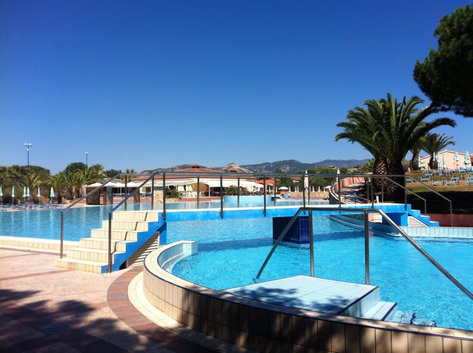 Prächtiger Pool Tirreno Resort