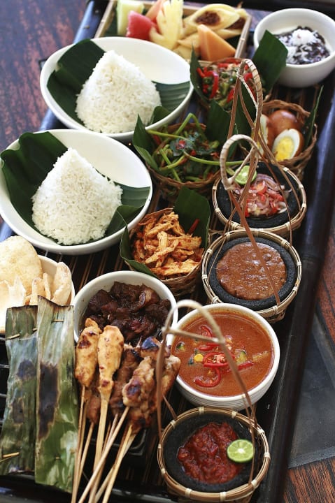 Megibung (Balinese Menu) Ramayana Candidasa