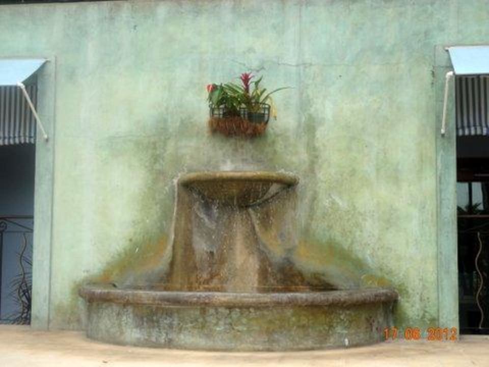 Brunnen unterhalb Lobby Couples Negril - Adults only