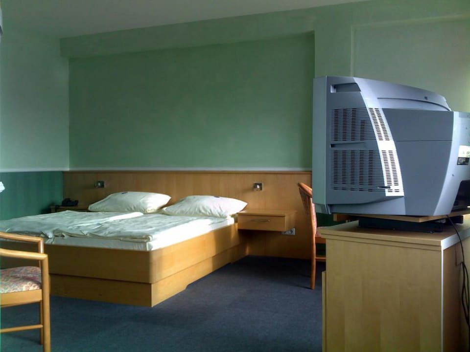 Blick von der Sitzecke in das Zimmer Hotel Bürgermeisterkapelle