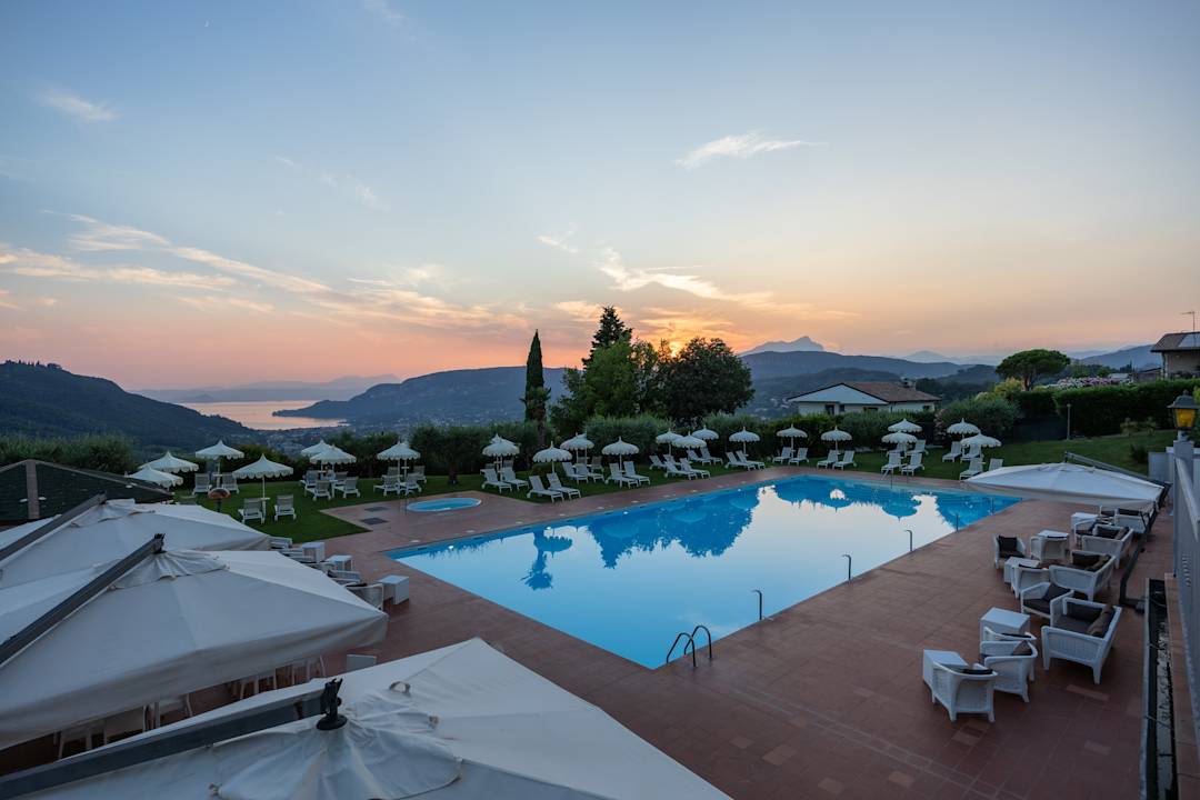 Pool Boffenigo - The Golden Hour