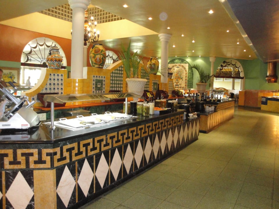 Buffet Iberostar Waves Costa Dorada