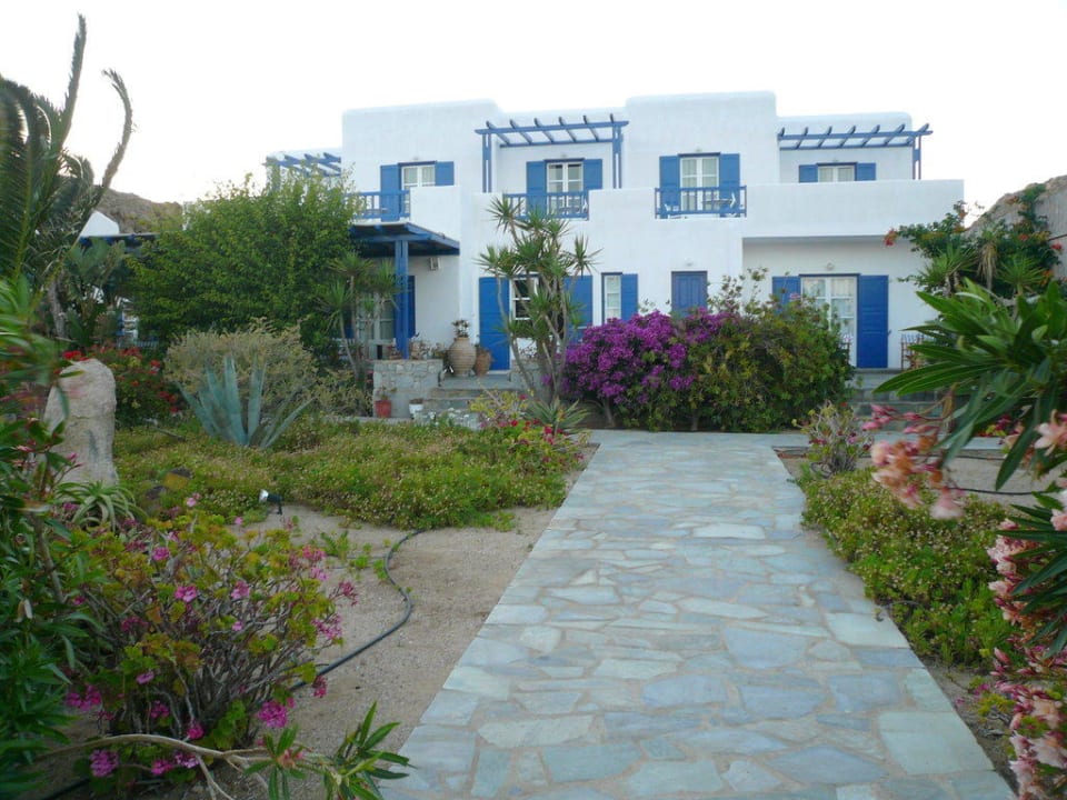 Gepflegte Gartenanlage Myconian Sunrise Relais & Chateaux Hotel