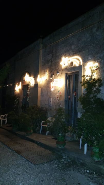 Vista esterna Masseria addobbata per il Natale Masseria Porto Badisco