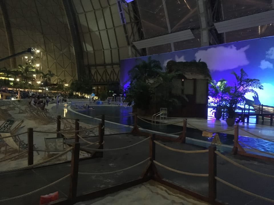 Strand Tropical Islands Resort