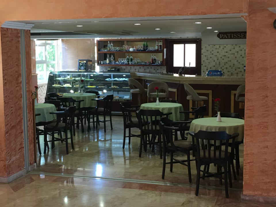 Gastro Royal Atlantis Beach Hotel