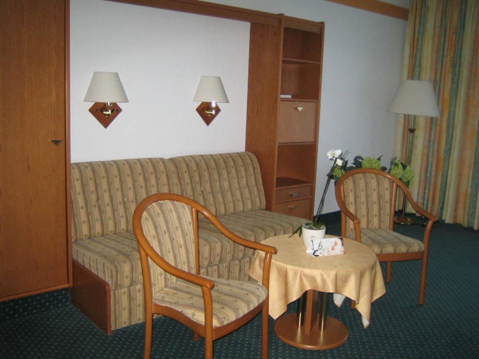 Sitzgelegenheiten in der Suite Hotel Bernstein Rügen