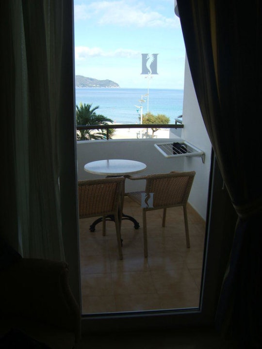 Blick auf den Balkon Hipotels Hipocampo Playa