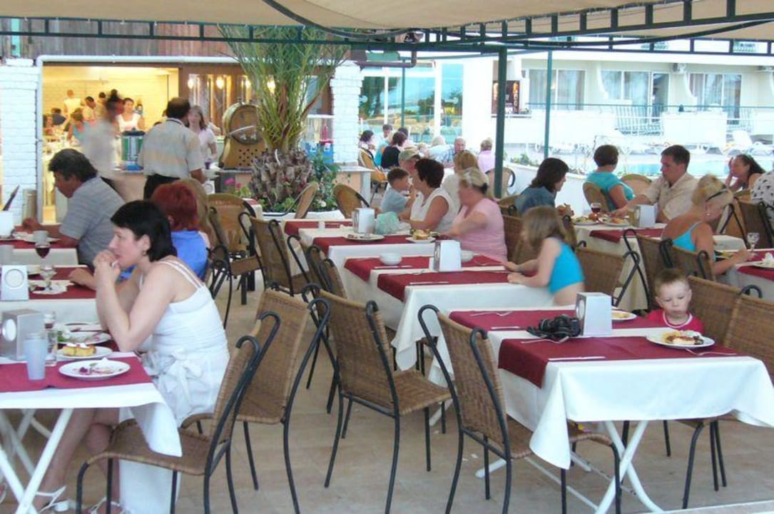Restauracja na zewnątrz Club Marakesh Beach Hotel