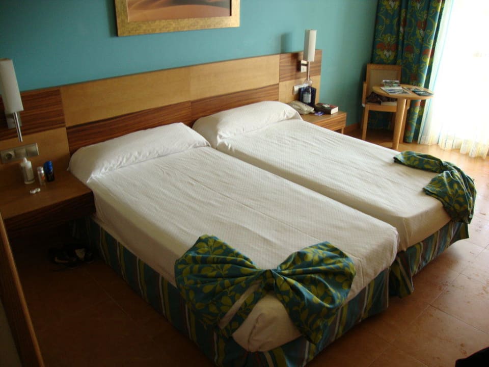 Bett Elba Carlota Beach & Golf Resort