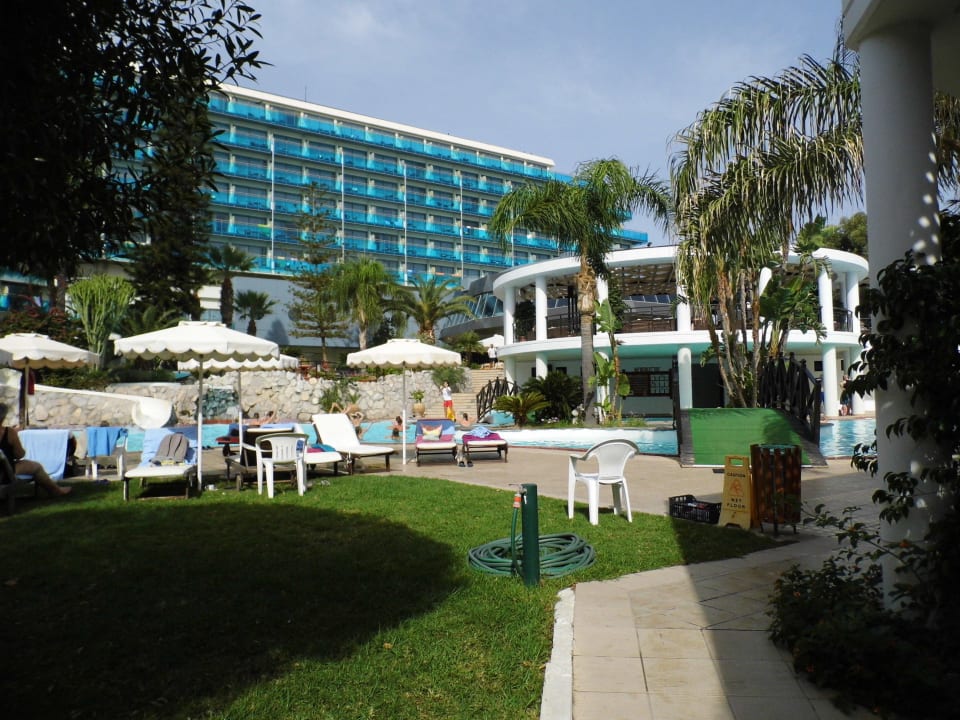 Schwesterhotel Calypso Beach mit Gartenanlage Hotel Calypso Beach