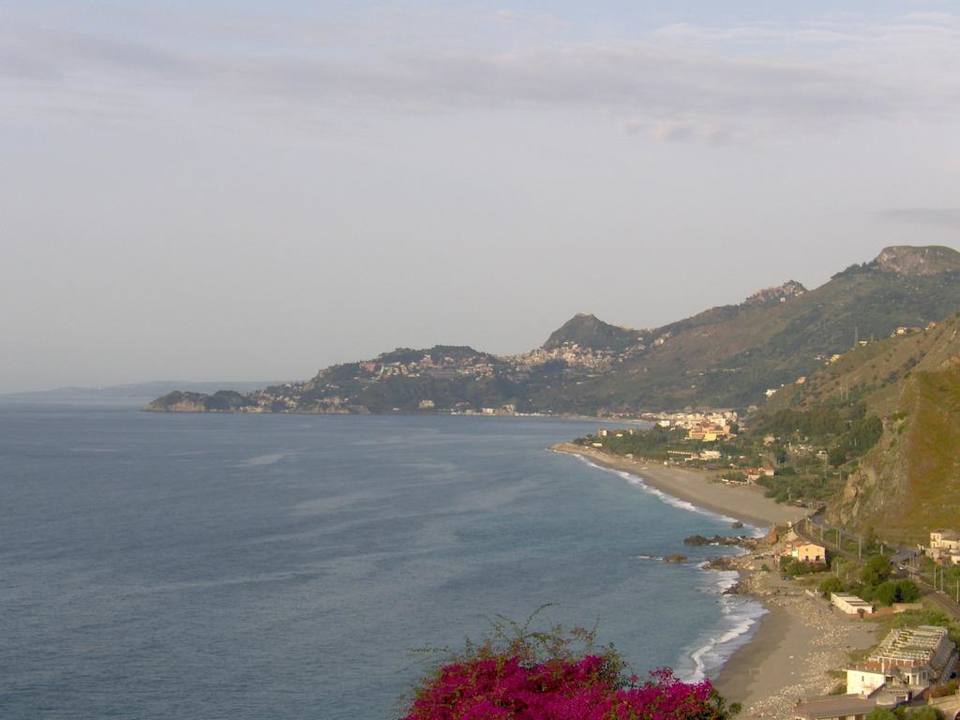 Blick vom Balkon nach Taormina TUI Blue Puntamare