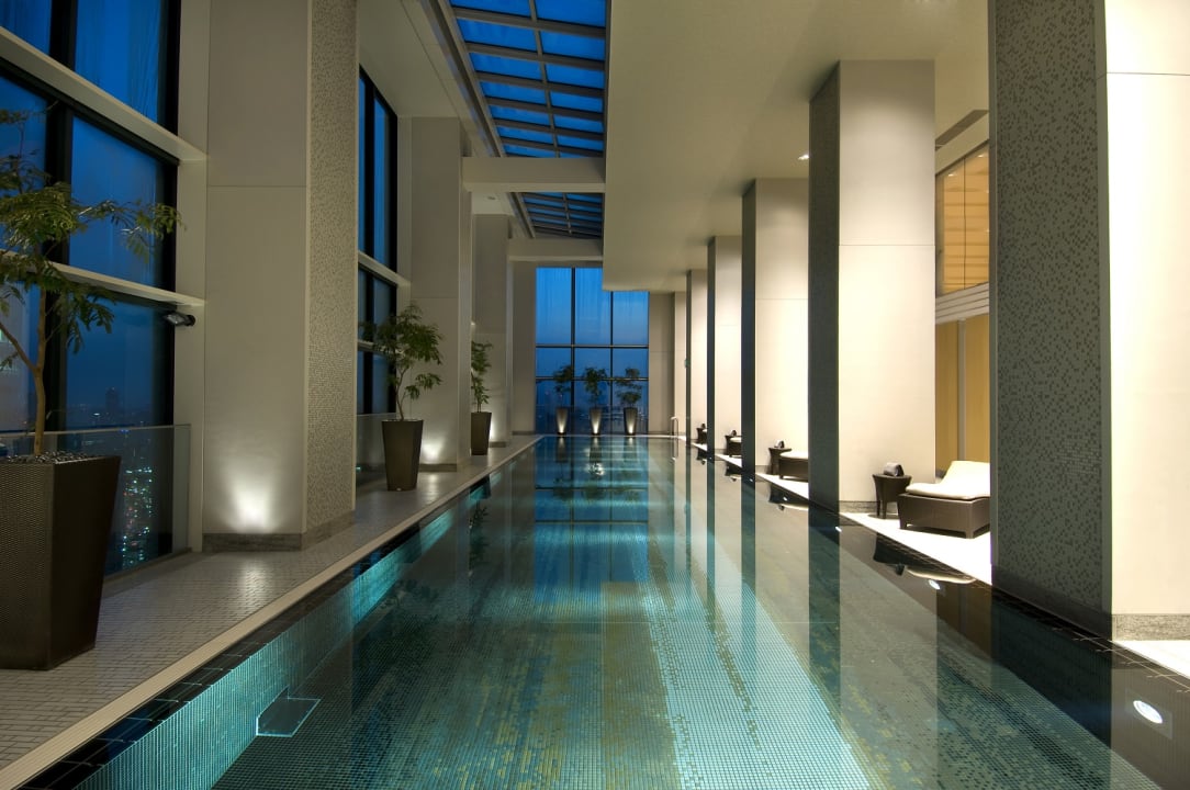 Pool Conrad Tokyo