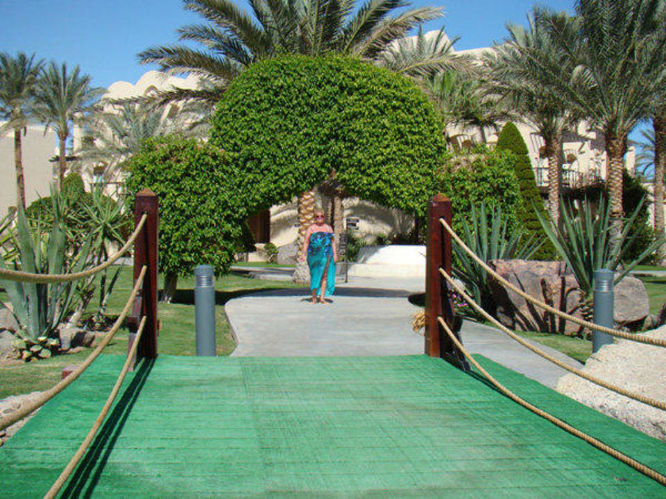 Weg zum Strand Hotel JAZ Makadi Star & Spa