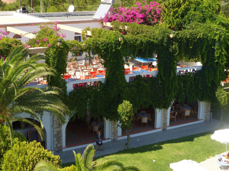 Blick zu Bar und Restaurant Ekaterini Hotel