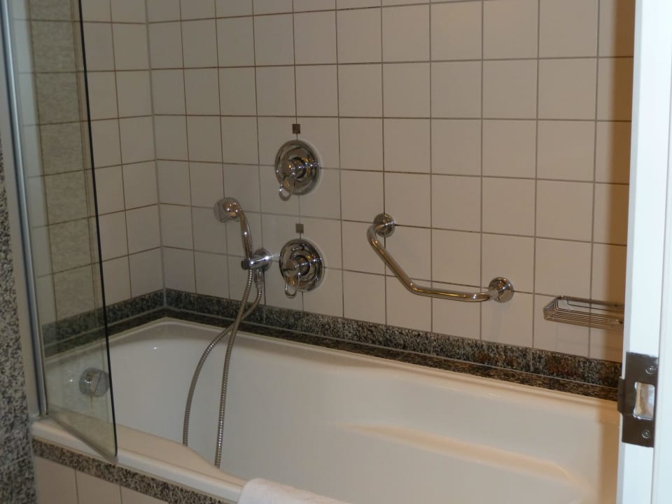 Badezimmer Hilton Munich Airport