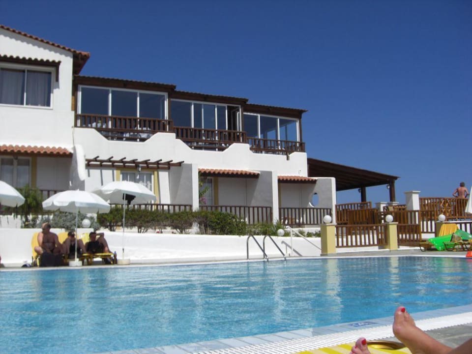Pool 2 unser Blick zum Balkon Alexander Beach Hotel & Village Resort