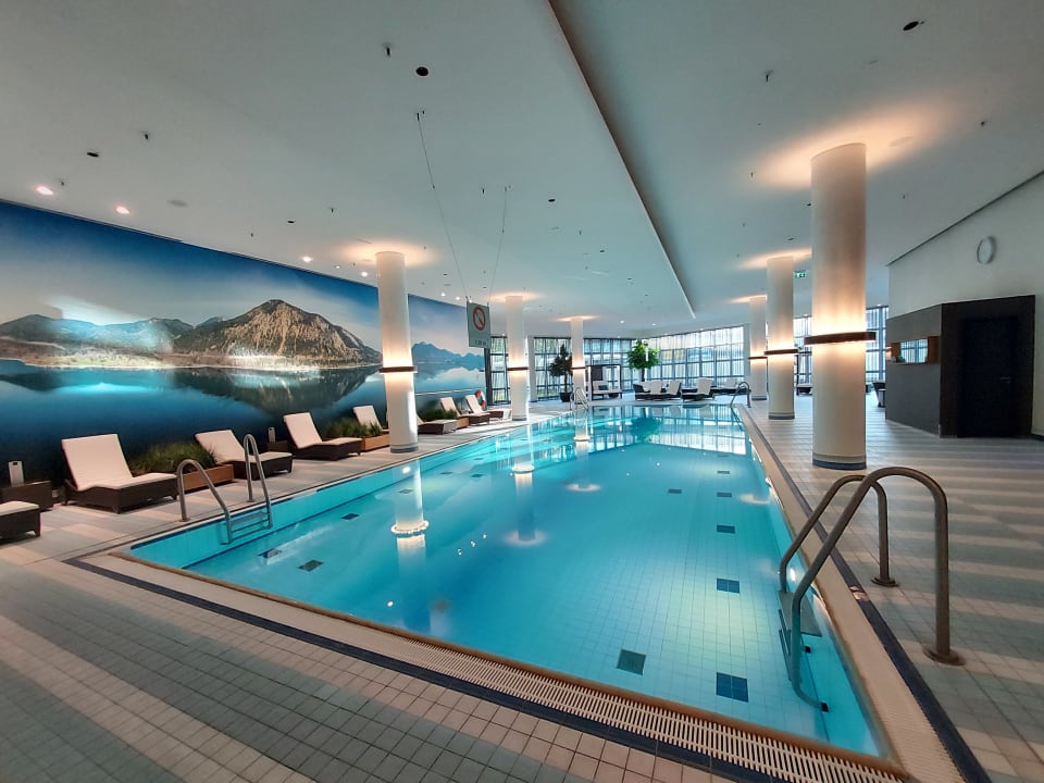 Pool Hilton Munich Airport