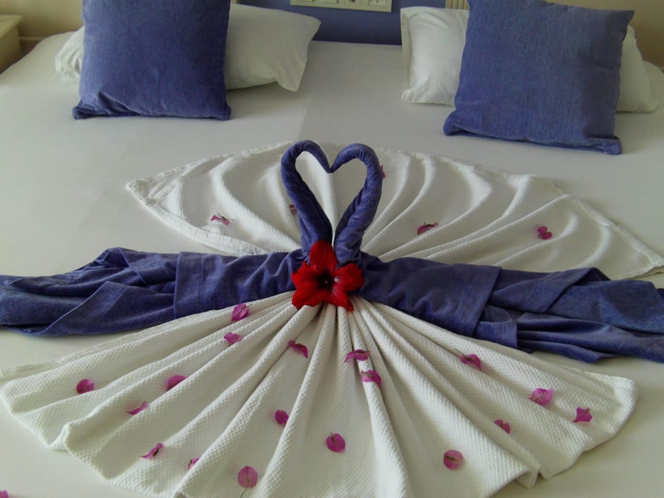 Betten Deko Club Turtas Beach Hotel