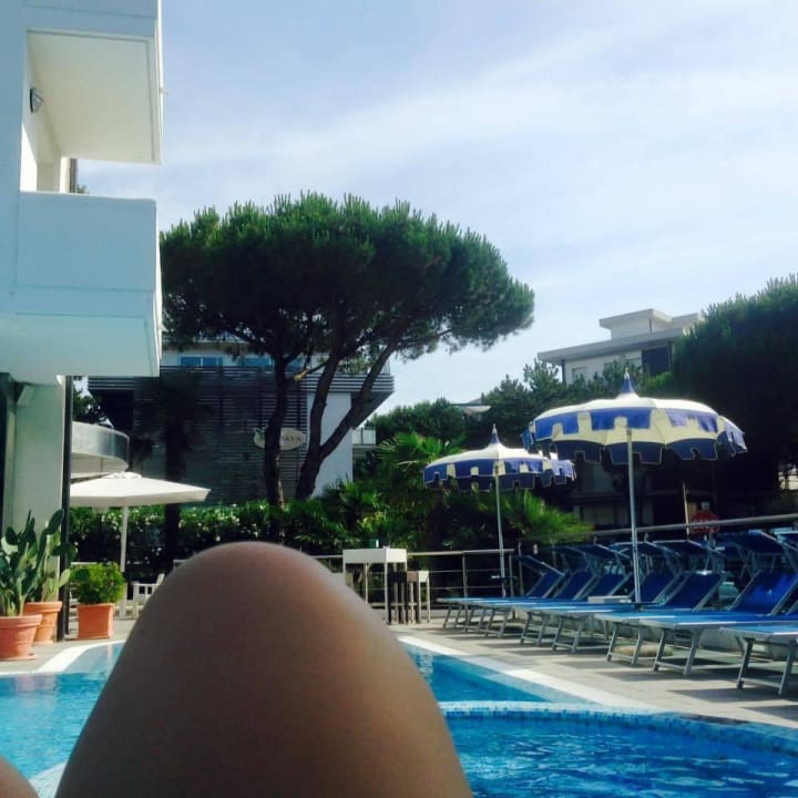 Pool mit Wirlpool Hotel Bellevue