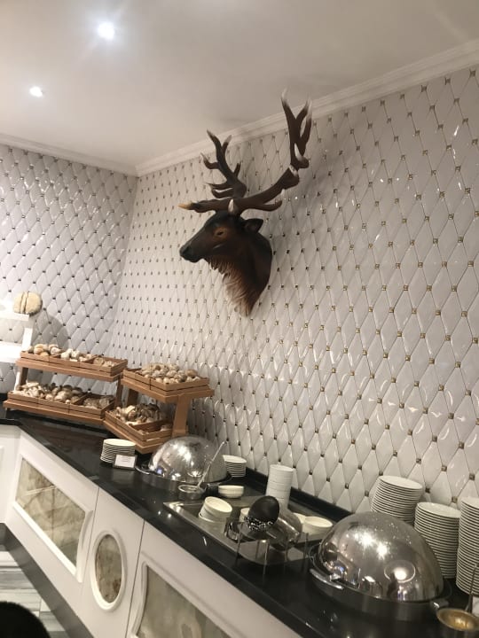 Gastro Azura Deluxe Resort & Spa Hotel