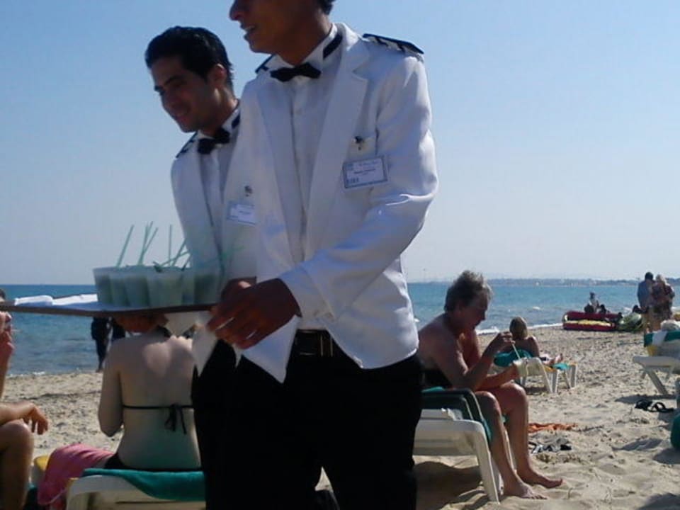 Nette Bedienung  The Orangers Beach Resort and Bungalows