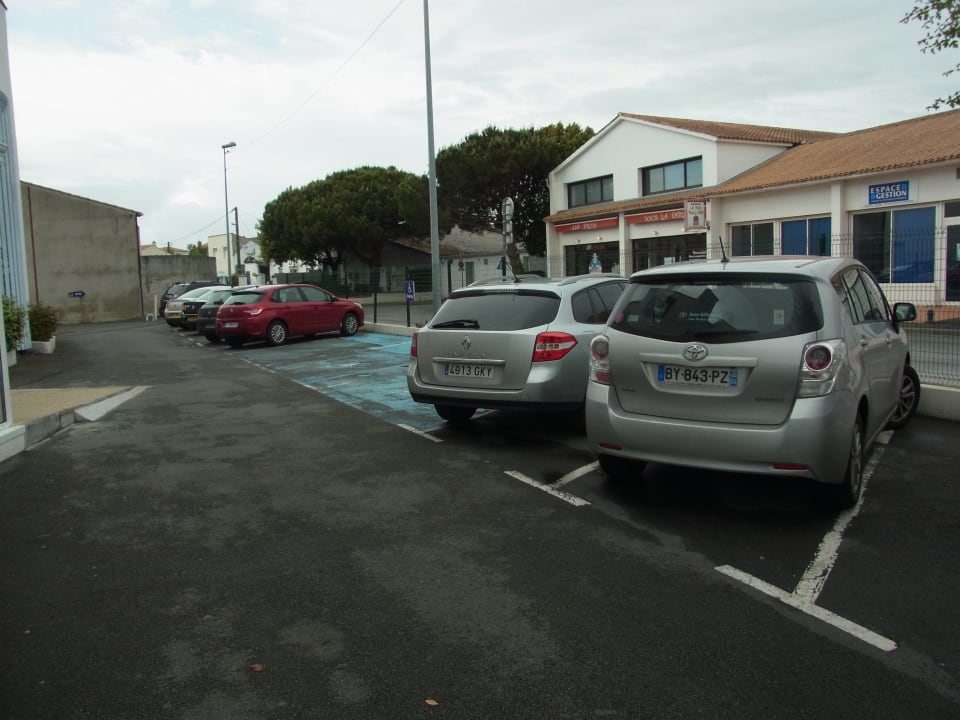 Hotelparkplatz Hotel Kyriad La Rochelle Centre