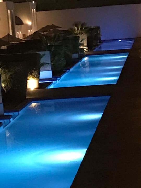 Pool Fort Arabesque Resort, Spa & Villas